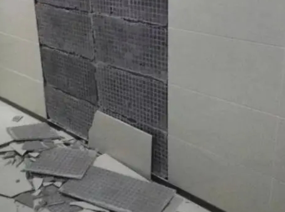 扎赉诺尔瓷砖空鼓维修公司分享下扎赉诺尔墙砖松动维修的知识